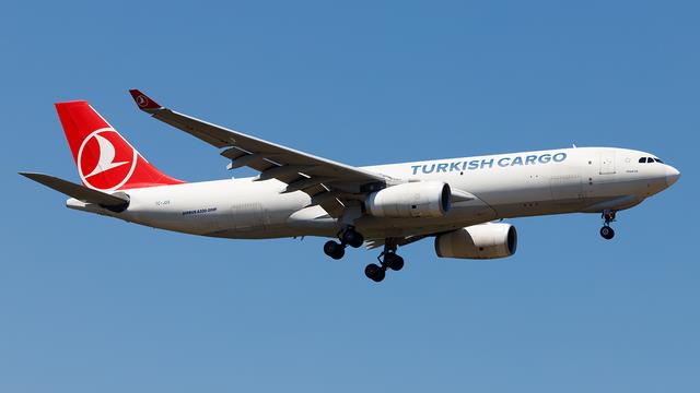 TC-JDS:Airbus A330-200:Turkish Airlines